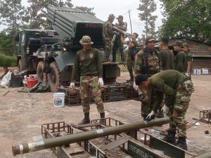 تايلند وكمبوديا جمتعهما البوذية وفرقتهما الحدود