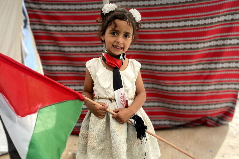الطفلة رزان تعاني من سوء تغذية حاد نتيجة المجاعة المتفشية في قطاع غزة-رائد موسى-خان يونس-الجزيرة نت