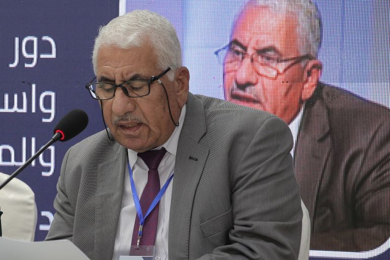 _الباحث والأكاديمي الأردني الدكتور عبد الله الخباص.. الجزيرة نت.