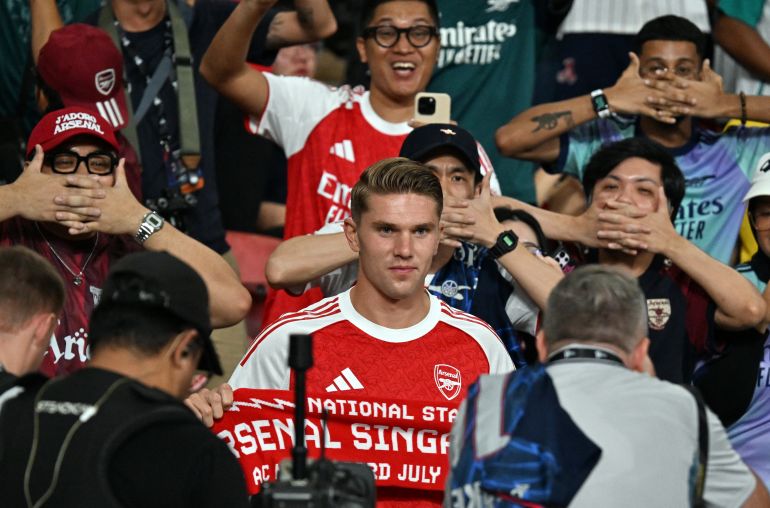تم تصوير Viktor Gyokeres من Arsenal في المدرجات