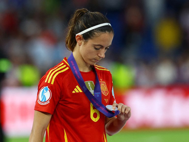 يبدو أن Aitana Bonmati من إسبانيا مكتئب بعد نهائي أوروبا النسائية 2025