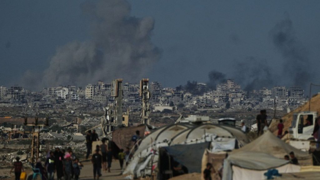 نيويورك تايمز تعيد تتبع مصير 700 غزي بعد عامين من الحرب: لا أحد نجا من الخسارة