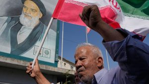 الترويكا الأوروبية تعلن عزمها على “إحياء” المفاوضات النووية مع إيران