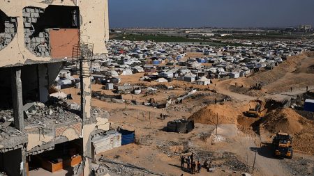 الميليشيات تتصارع على “غزة الجديدة” وسط رفض شعبي وواشنطن تراهن على تكنوقراط دون اتفاق