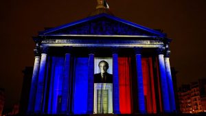 فيديو. فرنسا تكرم روبرت بادينتر