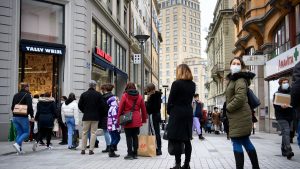 أكثر من 300 مليار دولار على السلع الفاخرة.. هكذا ينفق أغنى أغنياء العالم أموالهم