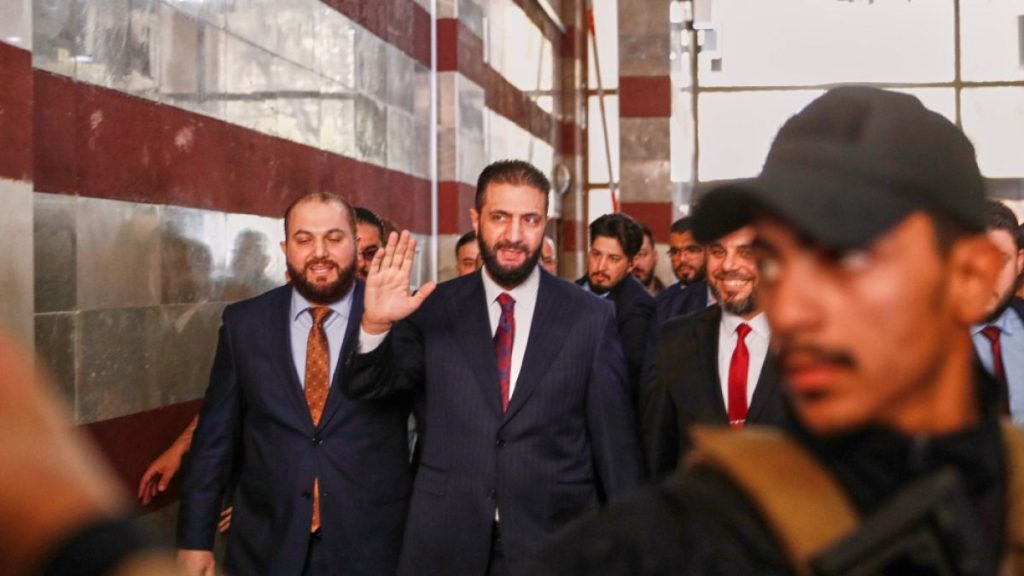 الانتخابات الأولى بعد الأسد وفي حكم الشرع.. سوريا تجري تصويتاً غير مباشر لاختيار نواب مجلس الشعب