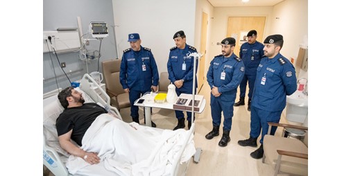 رئيس «الإطفاء» بالتكليف زار أحد منتسبي القوة بمستشفى الفروانية