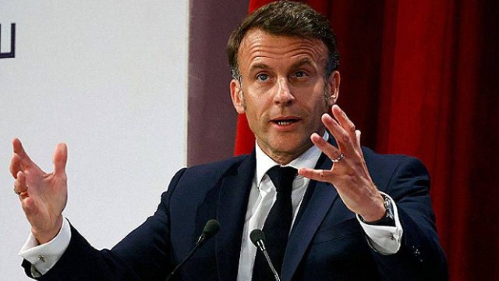 أزمة فرنسا تتعقّد.. وخيارات ماكرون تضيق