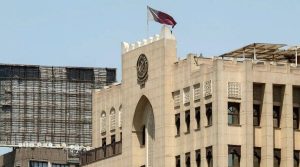 السفارة القطرية بالقاهرة: نتابع حادثة وفاة دبلوماسيينا الثلاثة مع السلطات المصرية