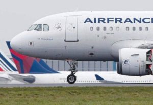 «إير فرانس» تعلق رحلاتها إلى مدغشقر