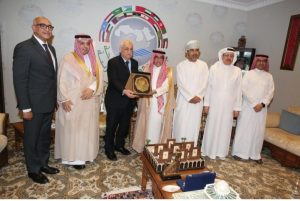 آل فهيد يكرم قنصل فلسطين بمناسبة انتهاء فترة عمله
