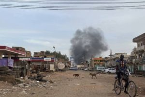 بالمسيرات والمدفعية الثقيلة.. احتدام المعارك في الفاشر