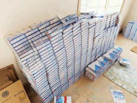 جدة: منع تسويق منتجات نظافة مقلدة في «القرينية»