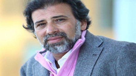 خالد يوسف يكشف لـ«عكاظ» موقفاً خفياً جمعه بيسرا في بداياته