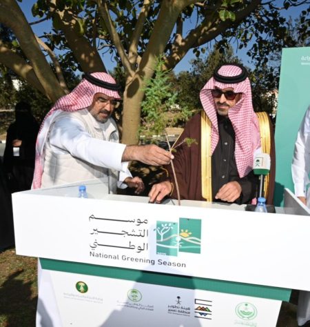 وكيل إمارة عسير يدشّن موسم التشجير 2025