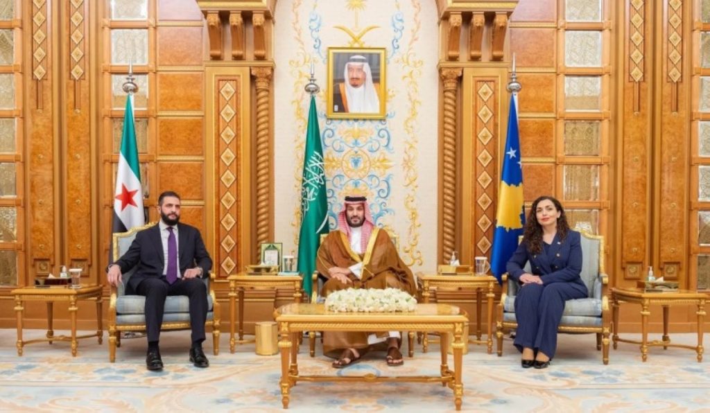 لقاء ثلاثي في الرياض يجمع ولي العهد والرئيس السوري ورئيسة كوسوفا
