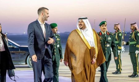 رئيس وزراء الجبل الأسود يصل إلى الرياض وفي مقدمة مستقبليه نائب أمير الرياض