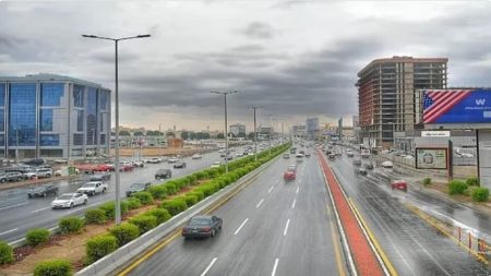 «الأرصاد» عن طقس السبت: أمطار رعدية ورياح مثيرة للأتربة على عدة مناطق