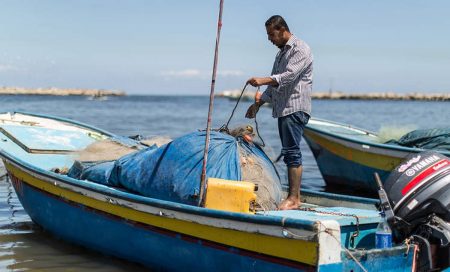 نقيب الصيادين في غزة: خسائر القطاع تجاوزت 75 مليون دولار جراء الحرب وتدمير الموانئ