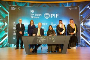 صندوق الاستثمارات العامة و«تمويل الصادرات البريطانية» يوقعان مذكرة تفاهم بقيمة تصل إلى 6.8 مليار دولار