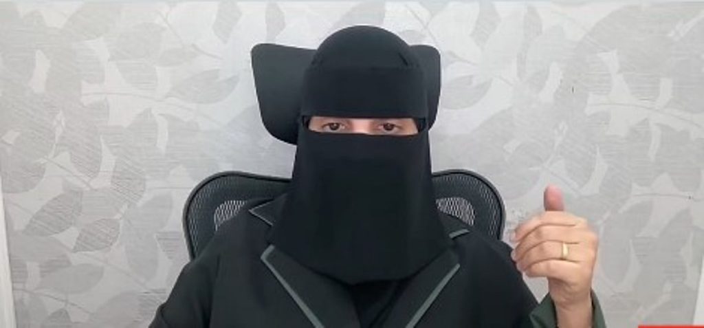 مختصة: يوجد تطبيقات قادرة على التمييز بين البحوث الطلابية وتلك التي يولدها الذكاء الاصطناعي