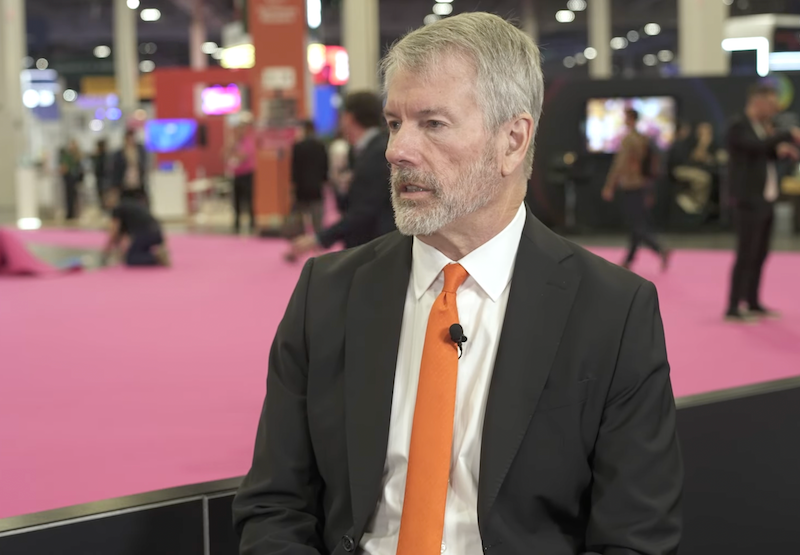 سعر البيتكوين، الاقتصاد، الإستراتيجية الدقيقة، مايكل سايلور