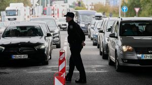 دوفر تؤجل عمليات فحص حدود EES حتى عام 2026 لتجنب فوضى عيد الميلاد