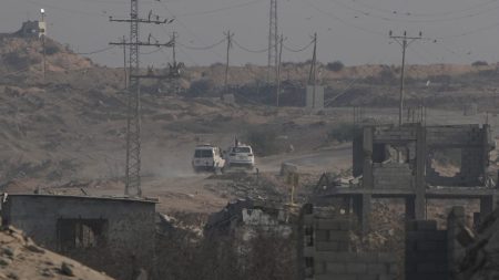 مباشر – القوات الإسرائيلية تدمر مجمعات سكنية في خانيونس وكوشنر يصل تل أبيب لمتابعة خطة ترامب