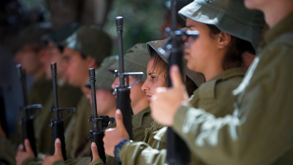 “مهام سرّية”.. تقرير يكشف دور مجنّدات إسرائيليات في عمليات استخباراتية داخل سوريا