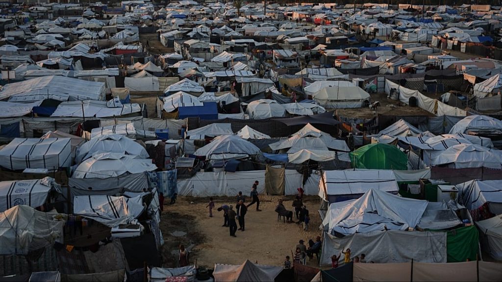 مباشر – غزة والضفة الغربية: توتر متصاعد وغموض مستمر حول المرحلة الثانية من اتفاق وقف النار