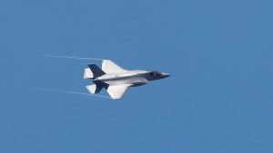 عشرون دولة في نادي الـ”F-35″ واحتمال انضمام السعودية يتصاعد.. ماذا تعرف عن هذه المقاتلة؟