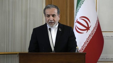 الملف النووي الإيراني.. طهران ترفض مزاعم “المنشآت السرّية” وتؤكد توقف عمليات التخصيب حالياً