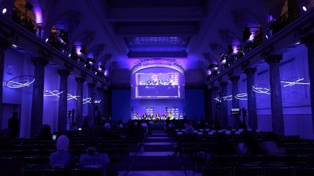 منتدى المرأة في باريس: نساء يُطالبن بقوانين ضد التمييز والعنف خصوصًا في مجال الرياضة