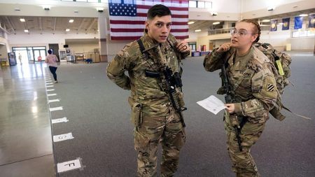 بعد تقرير لـ “يورونيوز”.. الجيش الأمريكي يحذف إرشادات مثيرة للجدل من موقعه