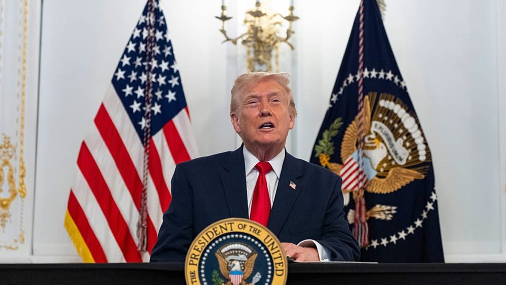 مهددًا بإلغاء ملايين طلبات اللجوء.. ترامب يعلن وقف الهجرة من “دول العالم الثالث”