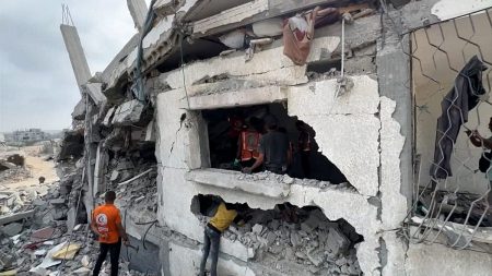 فيديو. غزة تكافح لانتشال ١٠ آلاف جثة مدفونة تحت الأنقاض