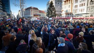 كرواتيا: الآلاف يتظاهرون في زغرب ضد “الفاشية” و”صعود التطرف اليميني”