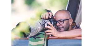 مصور كويتي يرصد ويوثّق طيوراً نادرة خلال هجرتها الشتوية عبر البلاد