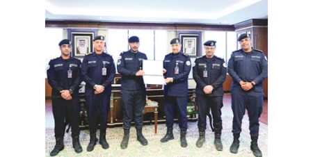 إنجاز 59 ألف طلب على منصة «تواصل» يقود إلى تكريم رقيب أول في مكتب وكيل «الداخلية»