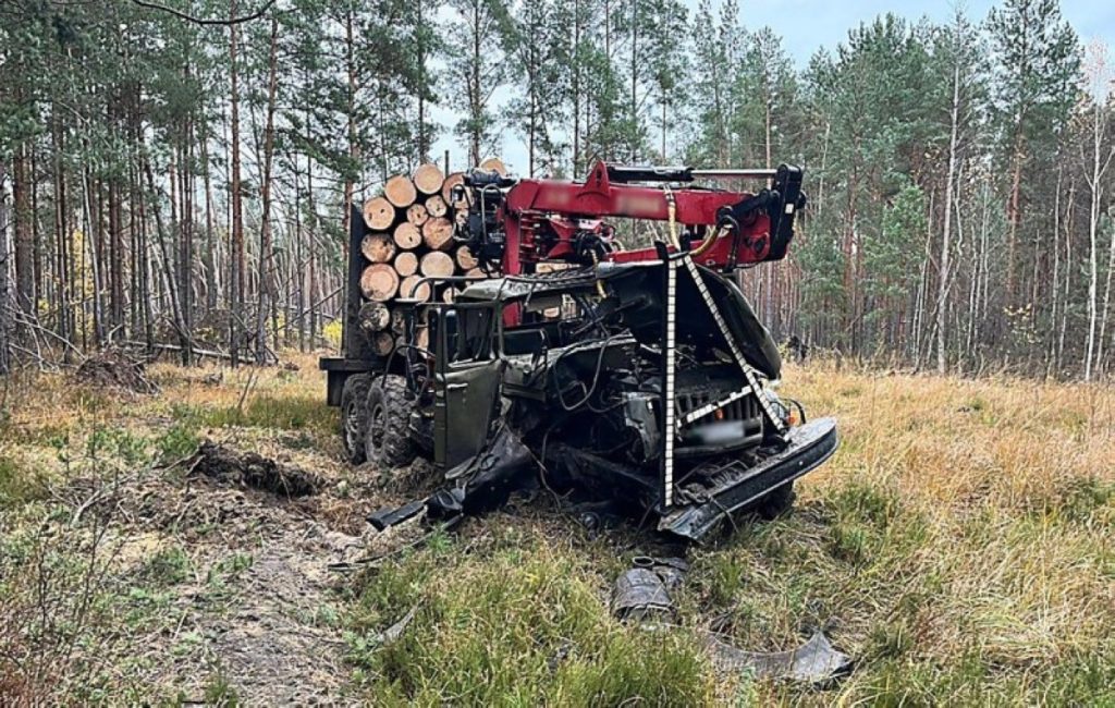 مصرع 5 أشخاص في اصطدام سيارة بلغم أرضي شمالي أوكرانيا