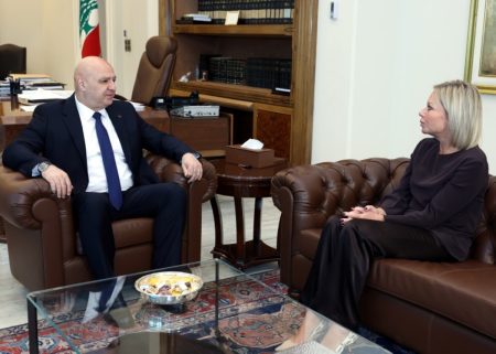 الرئيس اللبناني: لا خيار أمامنا سوى التفاوض