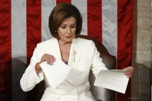 بعد 85 عاماً من العمل.. هل تعتزل بيلوسي السياسة الأمريكية ؟