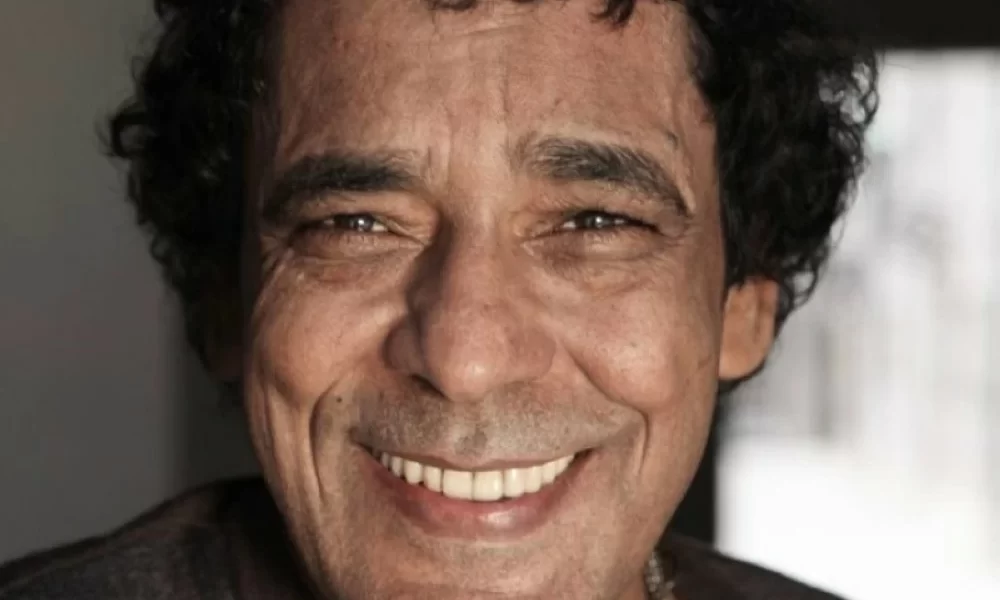 محمد منير في المستشفى: مدير أعماله يؤكد تحسن حالته