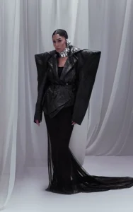 غادة عبدالرازق بإطلالة سوداء جريئة وغريبة – أخبار السعودية