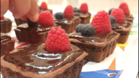 مهارة أسيل في التذوق قادتها لصناعة الحلوى