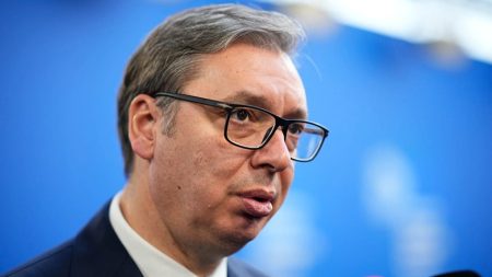 فوتشيتش يلقي باللوم على “حملة تشهير” بعد توقف مشروع تطوير عقاري في بلغراد مرتبط بشركة لجاريد كوشنر