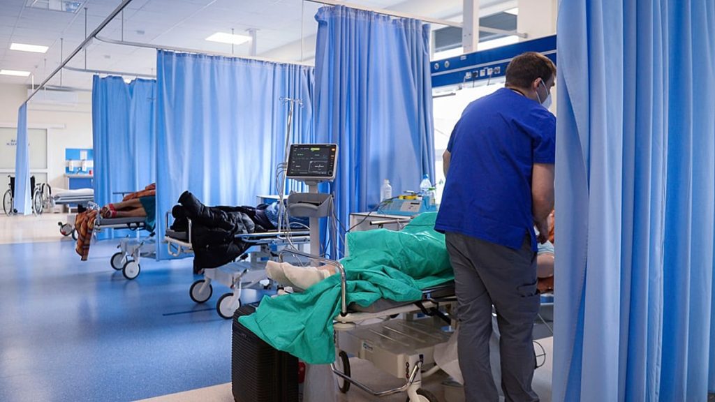 إنجلترا تواجه ”أسوأ سيناريو” مع ارتفاع حالات الإنفلونزا بـ55% خلال أسبوع