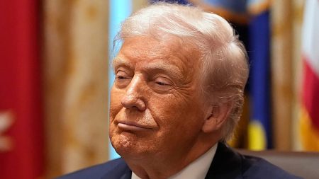 اتهامات ترامب العقارية لخصومه تنقلب عليه.. ماذا تكشف الوثائق؟