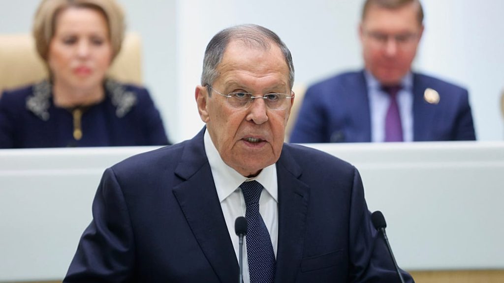 لافروف يحذر الأوروبيين: أي وجود عسكري لكم في أوكرانيا سيصبح هدفًا مشروعًا
